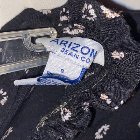 Top - Picture 4 of 4